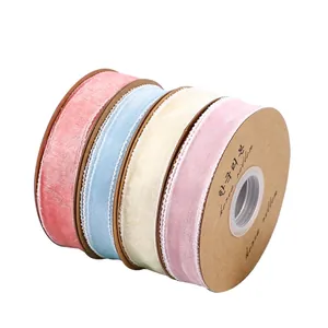 Set van vier rollen pastel fluwelen linten voor cadeauverpakking en bloemdecoratie