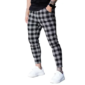 Pantalon décontracté ajusté pour hommes avec motif à carreaux noirs et blancs