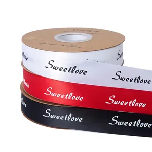 Satijnen lintrollen met Sweetlove-opdruk voor bloemen- en cadeauverpakkingen in wit en rood