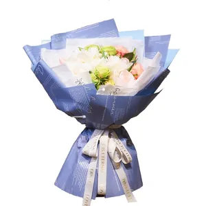 Elegant blauw en wit waterdicht Ouyazhi bloemen inpakpapier met sierlijke Engelse tekst