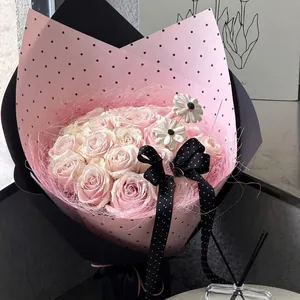Matériau de remplissage en soie de chanvre rose pour coffrets cadeaux et décor de fête