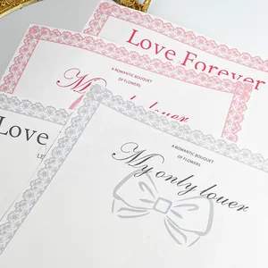 Papel de regalo de encaje romántico con texto Love Forever para ramos de flores
