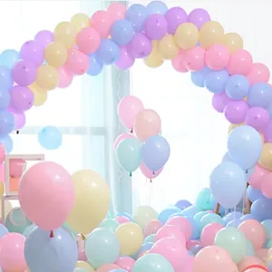 Arco di palloncini decorativi colori pastello per feste di compleanno bambini