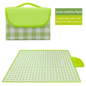150x100cm green and white checkered waterproof picnic mat made of 600D Oxford cloth