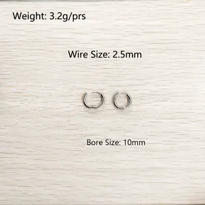 Détail de boucles d'oreilles créoles en acier inoxydable argenté, taille 10mm, 3.2g