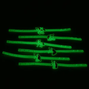 Braccialetti di unicorno in silicone luminoso verde fluorescente al buio, set da 6