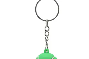 Detailansicht der Metallkette und des Rings eines grünen Sportball-Schlüsselanhängers