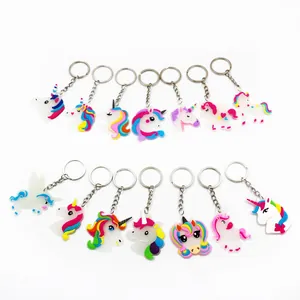 Set mit 14 bunten, leuchtenden Einhorn-PVC-Schlüsselanhängern in verschiedenen Designs