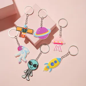 Set di portachiavi spaziali in PVC con astronauta razzo e pianeti per regali per bambini
