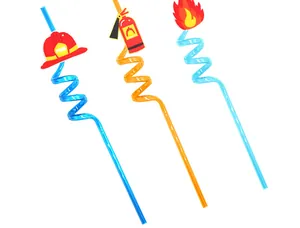 Pajitas decorativas en espiral con temática de bomberos para fiestas infantiles