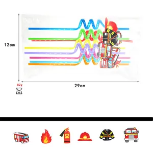 Pajitas de plástico en espiral con colgantes temáticos de bomberos para fiestas infantiles