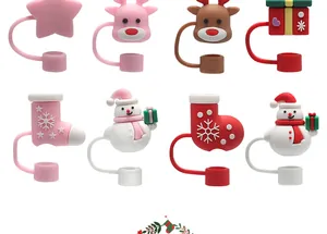 Vista detallada de varios protectores de pajita de silicona de 10mm con tema navideño