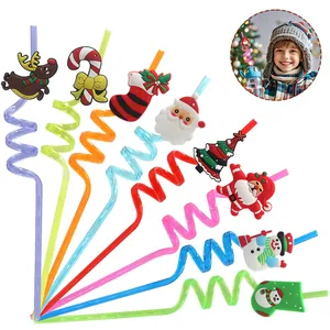 Pajitas de PET reutilizables en espiral con dijes de silicona de Navidad para fiestas.