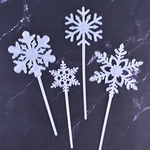 Cuatro adornos para tartas de copos de nieve con purpurina plateada para fiesta invernal