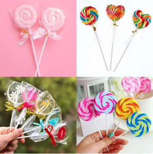 Weiße hohle Plastikstäbe für DIY-Lollipops und Kuchendekorationen in verschiedenen Szenen