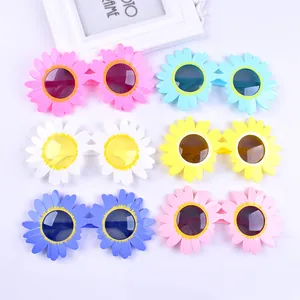 Occhiali da Festa di Compleanno a Forma di Margherita Creativi Divertenti Oggetti di Scena per Selfie per Decorazione Adulti Bambini Occhiali da Sole in Plastica