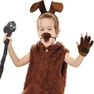 Detailansicht des braunen flauschigen Welpenkostüm-Sets für Kinder mit Stirnband und Handschuhen.
