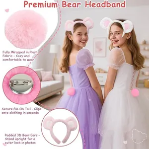 Detalle de diadema de orejas de oso rosa de peluche y cola para cosplay de niños