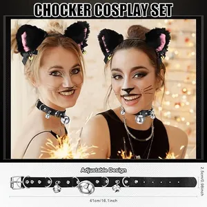 Détail du collier à clochettes ajustable et oreilles de chat en peluche pour cosplay.