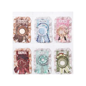 Set van zes vintage lint rozet stickersets voor DIY journaling en scrapbooking decoratie