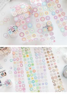 Detalle de cinta decorativa de PET con círculos concéntricos de colores para diario y bricolaje