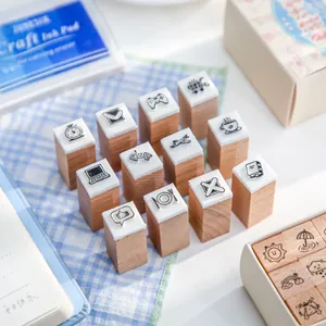 Houten stempelset met diverse iconen voor bullet journaling en scrapbooking