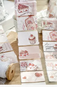 Dettaglio di illustrazioni di dolci su nastro adesivo PET per decorare il diario