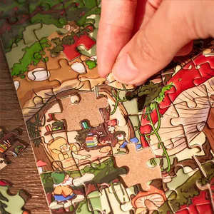 Mano montando piezas de un rompecabezas de aventuras de enanos de dibujos animados retro