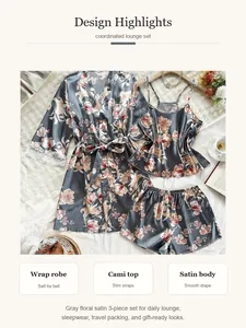 Detailansicht des grauen floralen 3-teiligen Satin-Lounge-Sets mit Robe, Top und Shorts.