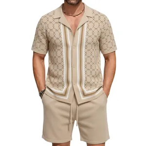 Elegantes Herren-Strickset mit geometrischem Jacquard-Muster und klassischem Kuba-Kragen