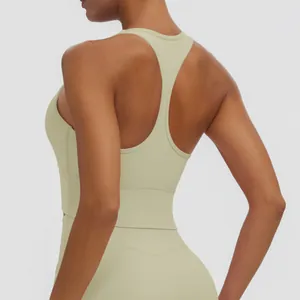 Vue arrière d'un soutien-gorge de sport dos nageur vert sauge, coupe athlétique