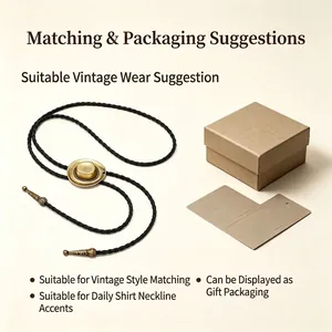 Vintage Western cowboy bolo tie gepresenteerd met een rustieke geschenkverpakking van kraft