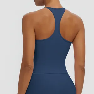 Rückenansicht Detail des marineblauen Racerback Yoga Tank Tops für Sport und Fitness