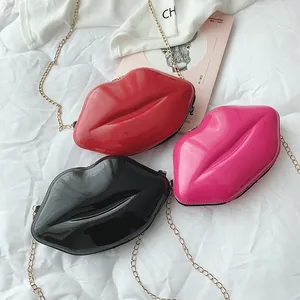 Borsa a Tracolla a Catena in Vernice a Forma di Labbra per Donna Moda Mini Borsa a Spalla Colore Caramella Pochette Casual