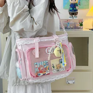 Rosa japanische Ita Bag für Anime-Fans mit Spitzenbesatz und klarem Sichtfenster