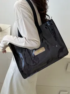Grand sac cabas transparent noir style jelly chic pour la mode estivale décontractée