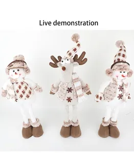 Ensemble d'ornements de Noël en peluche avec bonshommes de neige et un renne