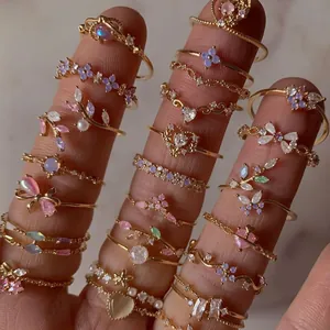 Messing Zirkonia Verstellbarer Offener Ring für Damen Süß Blume Schmetterling Herz Form Vergoldet Mode Schmuck Ring