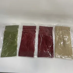 Set aus vier Jutesack-Wein-Geschenkbeuteln mit Kordelzug in Original-Kunststoffverpackung.