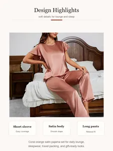Elegantes korallenfarbenes Satin-Pyjama-Set mit Kurzarm-Oberteil und langer Hose.