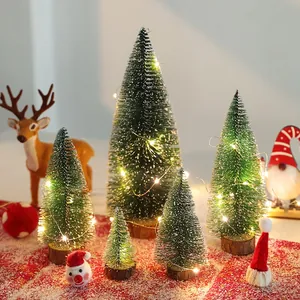 Mini beflockte Zedern-Weihnachtsbäume mit LED-Lichtern für festliche Tischdekoration zu Hause