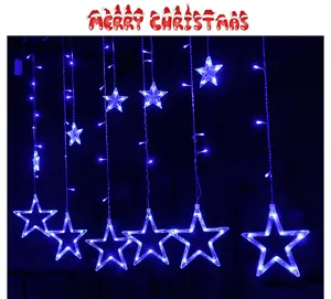 Primo piano di stelle LED blu luminose per decorazioni natalizie fatte per la casa