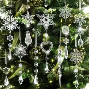 Transparenter Acryl-Weihnachtsbaumschmuck mit Schneeflocken, Eiszapfen und Herzformen