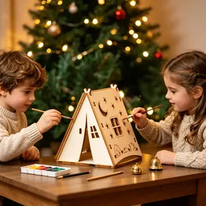 Παιδιά που ζωγραφίζουν DIY ξύλινο χριστουγεννιάτικο στολίδι σκηνής με αστέρια