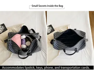 Detailansicht der großen wasserdichten Reisetasche mit Karomuster und viel Stauraum