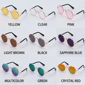Collezione di mini occhiali da sole per cani e gatti con lenti colorate e montature oro