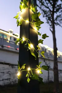 Solar-Efeu-Lichterkette mit warmweißen LED-Lämpchen für die Garten-Außendekoration