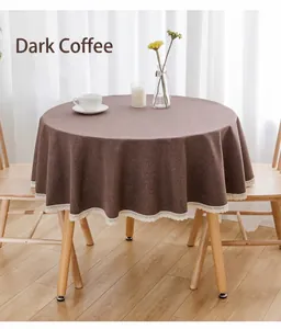 Hochwertige dunkelkaffeebraune runde Tischdecke mit elegantem weißen Spitzenrand