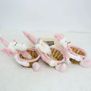 Tre cestini natalizi rosa con paillettes con Babbo Natale, pupazzo di neve e renna