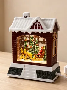 Detailansicht einer festlichen Weihnachts-Schneehaus-Laterne mit Weihnachtsmann
